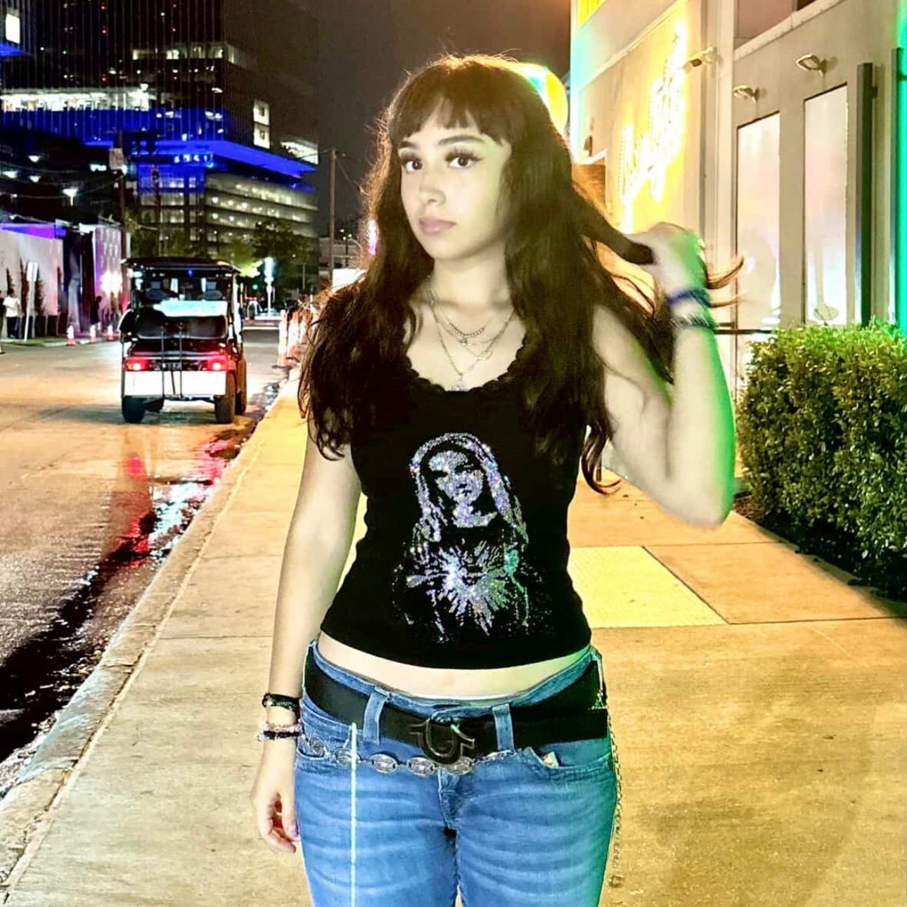 @ashleywentviral on Instagram & TikTok